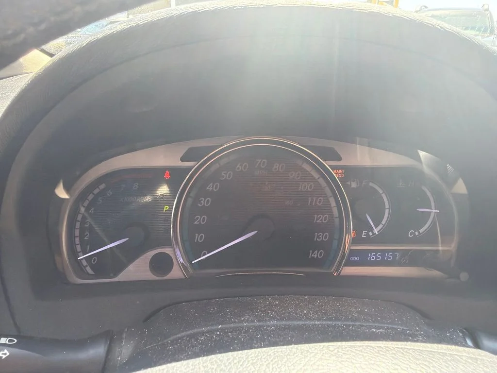 Used 2013 White Toyota XLE image 15
