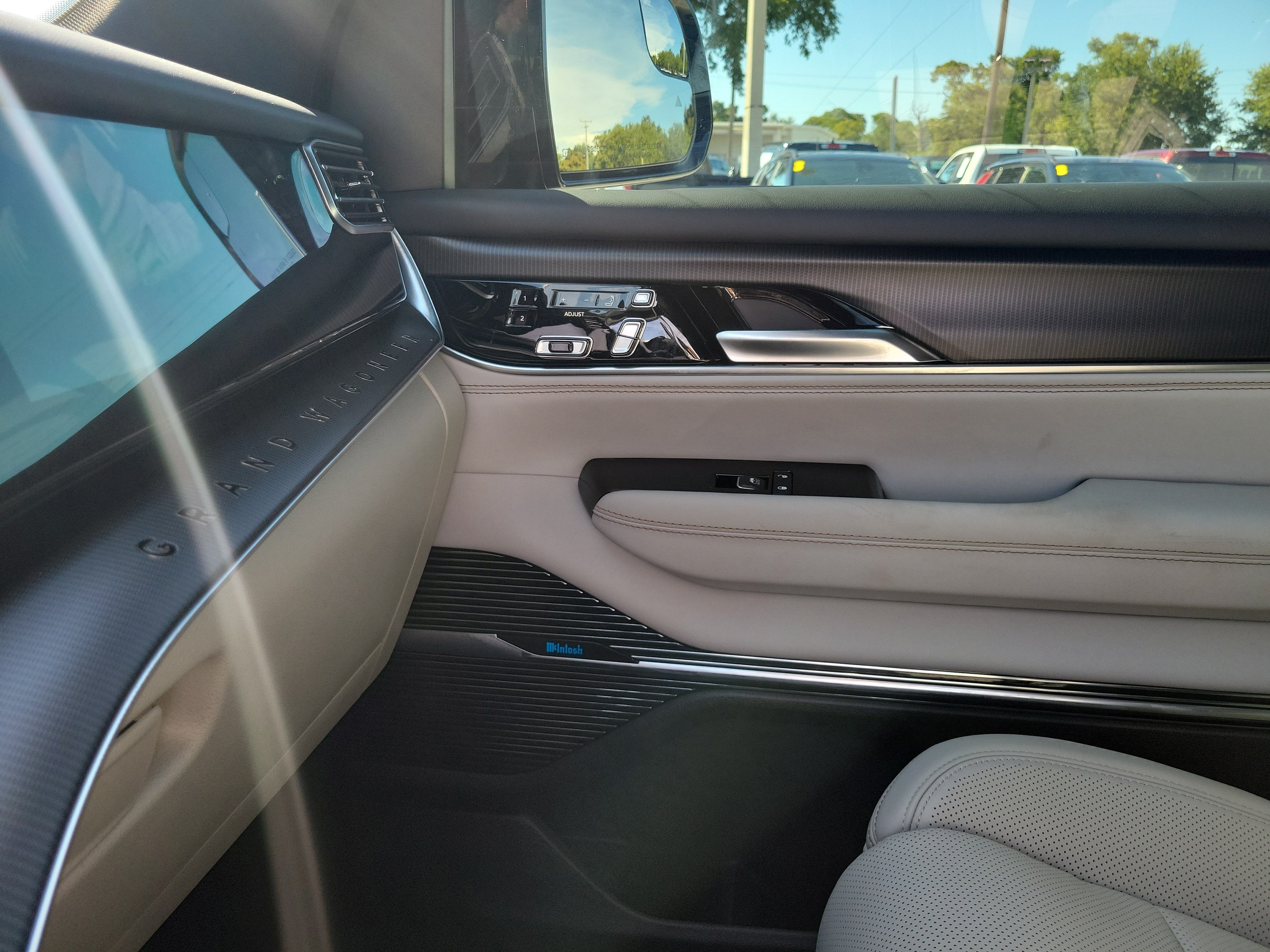 New 2026 Fathom Blue Pearlcoat Jeep Summit Obsidian image 22