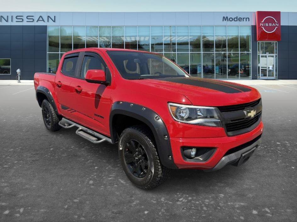 Used 2018 Red Hot Chevrolet 4WD LT image 3