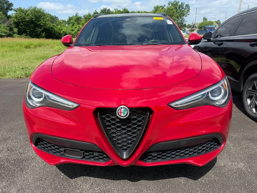 Used 2023 Red Alfa Romeo Sprint image 10