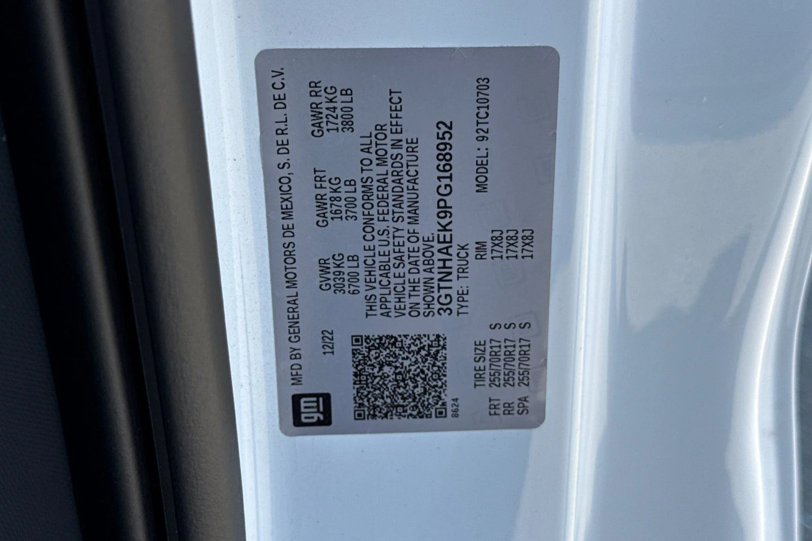 Used 2023 Summit White GMC Pro image 29