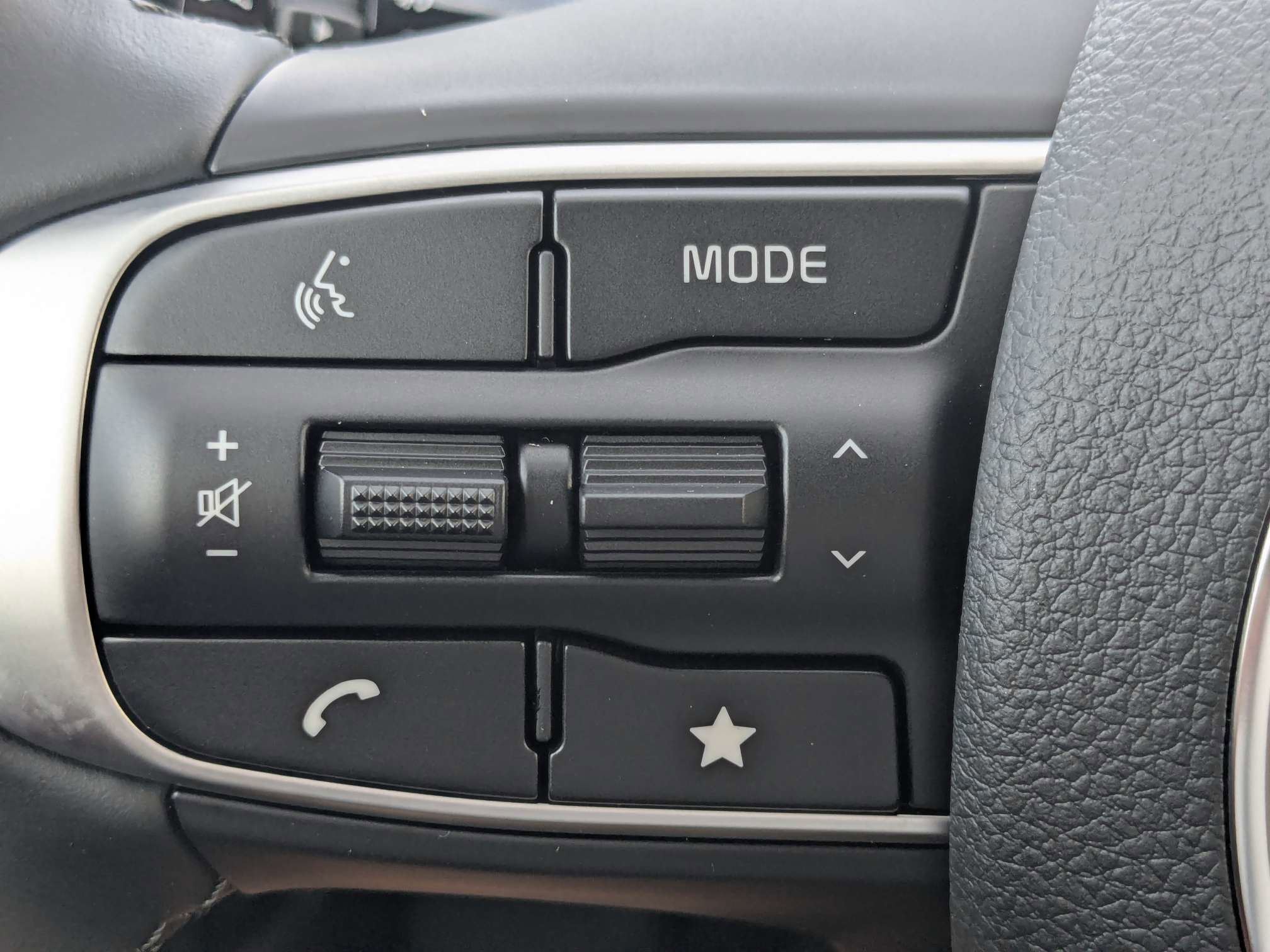 New 2026 Wolf Gray Kia GT-Line FWD image 31