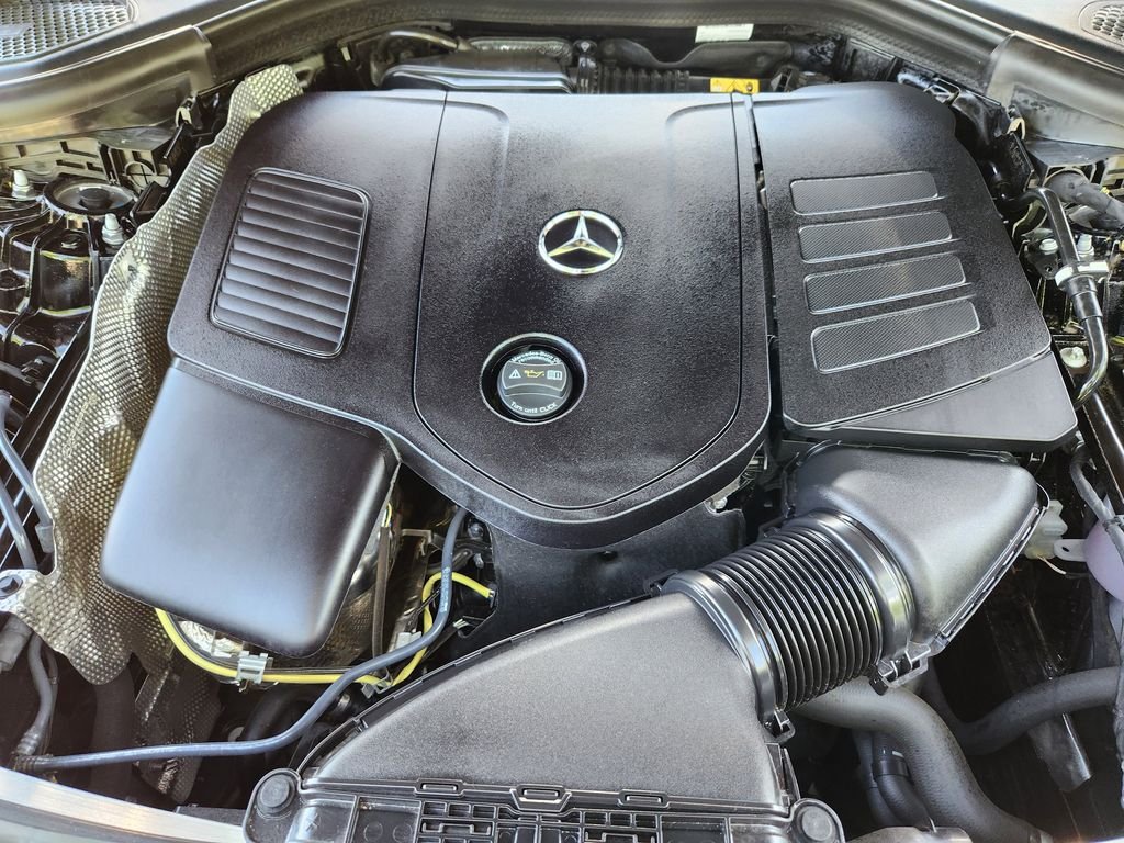 Certified Used 2026 BLACK Mercedes-Benz 300 image 38