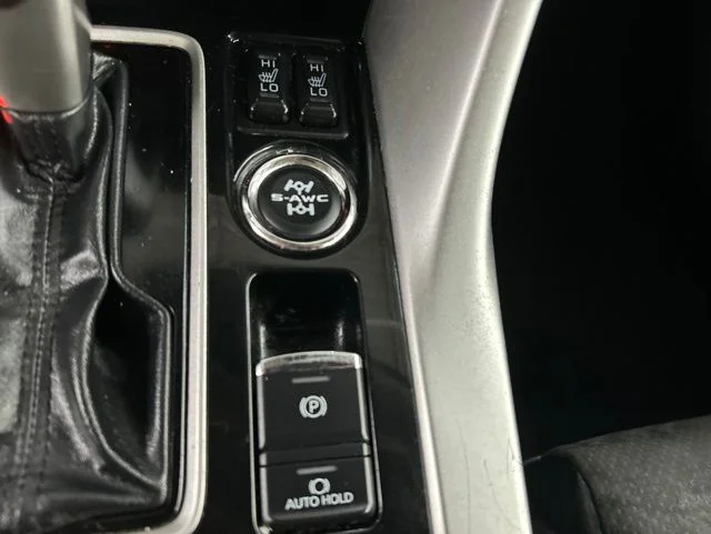 Used 2023 Silver Mitsubishi SEL image 16