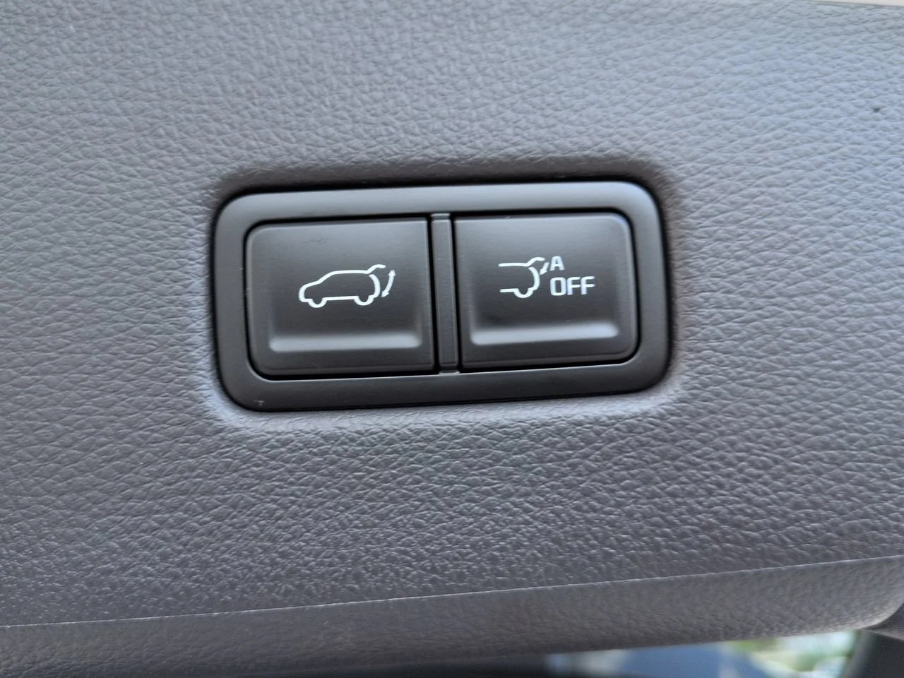 New 2026 Ceramic Silver Kia EX image 15