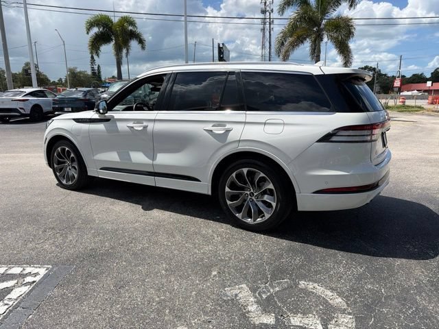Used 2022  Lincoln Grand Touring image 5