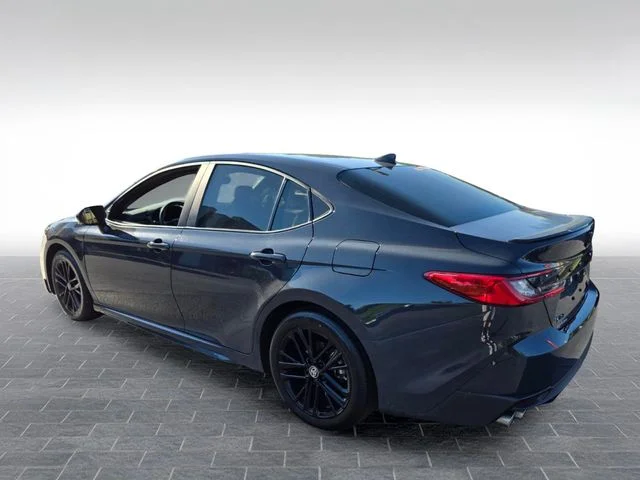 Used 2025  Toyota SE image 6