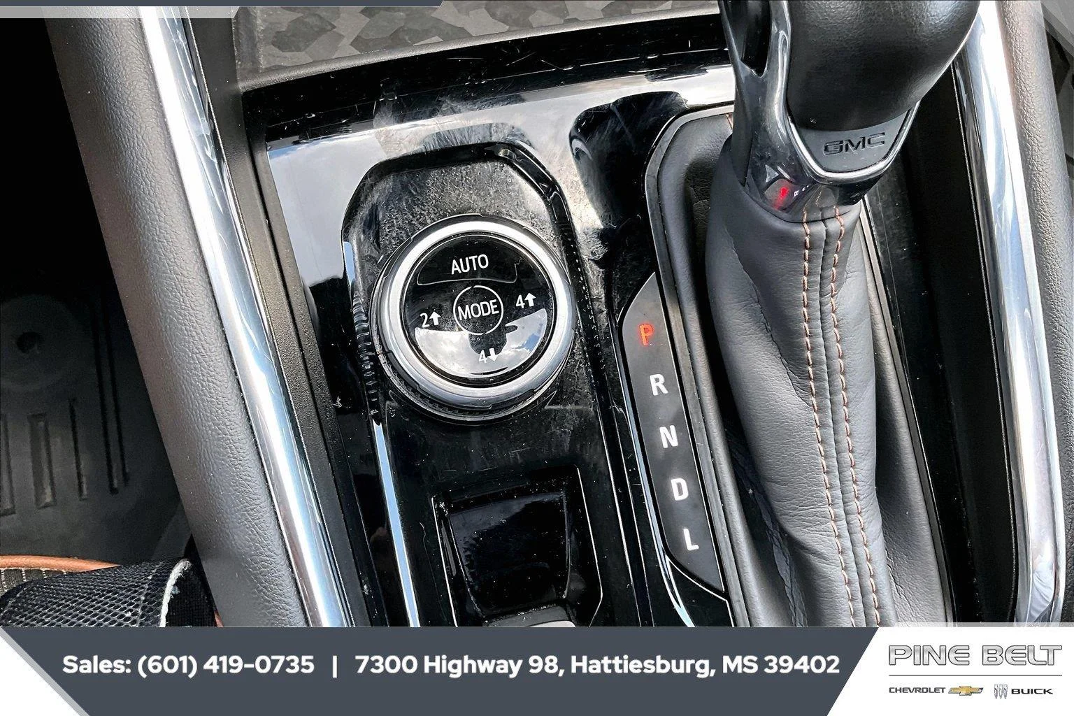 Used 2023 SUMMIT WHITE GMC 4WD AT4 image 22