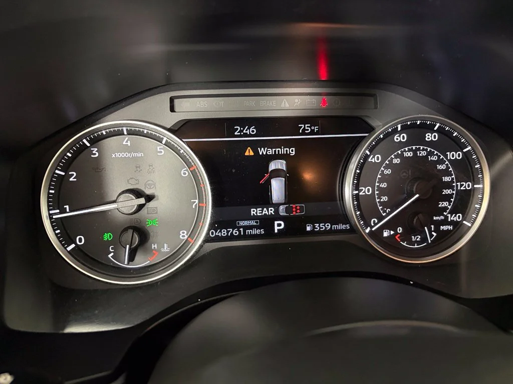Used 2024 Silver Mitsubishi  image 21