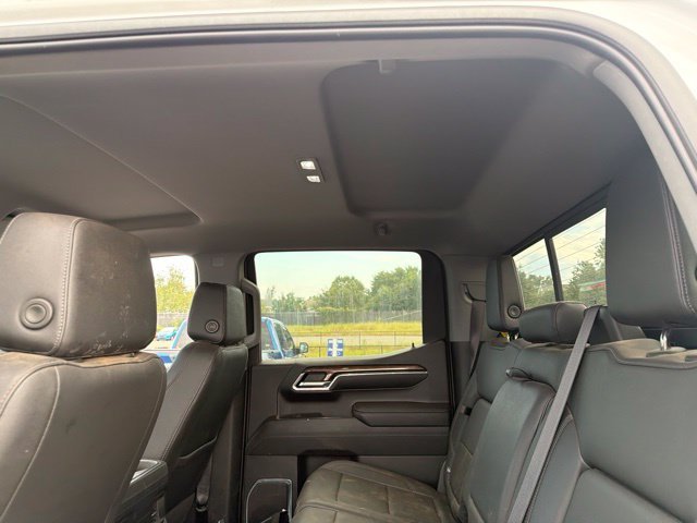 Used 2023 White Chevrolet LT Trail Boss image 11