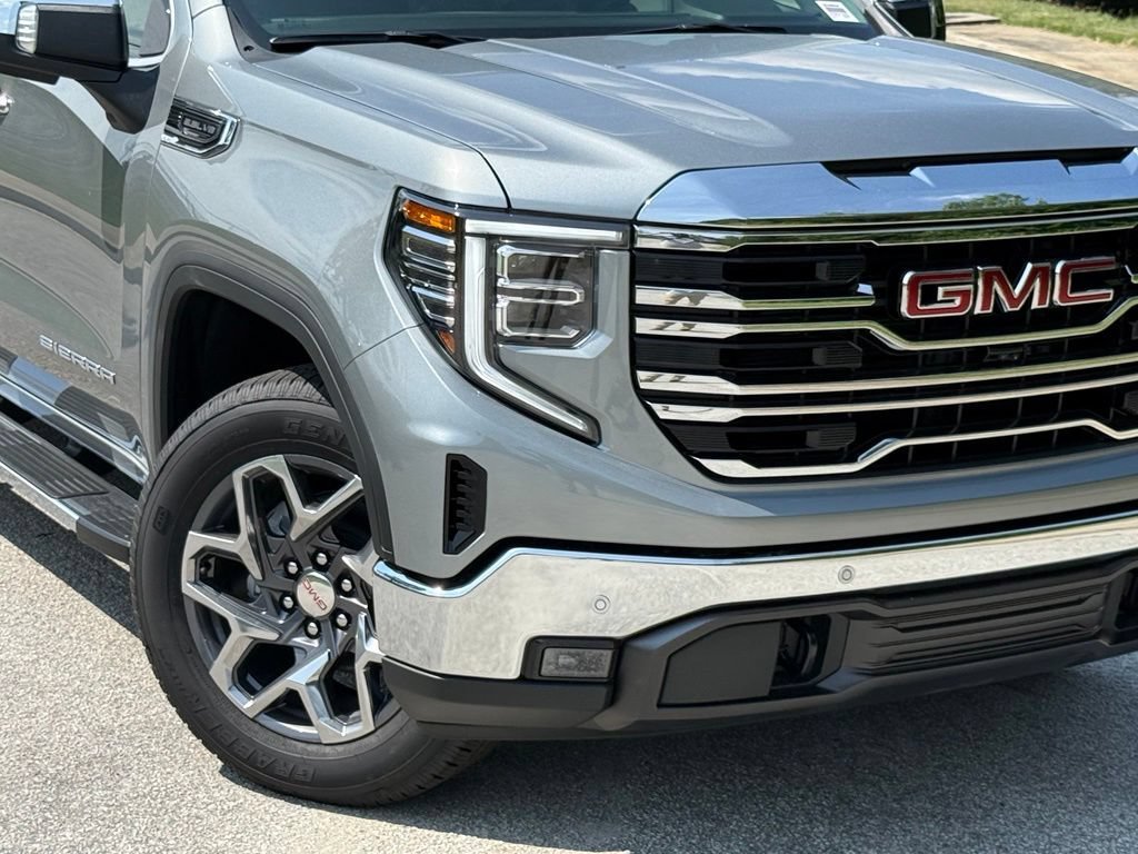 2026 GMC Sierra 1500 SLT - Photo 6