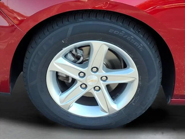 Used 2024 Radiant Red Tintcoat Chevrolet 1LT image 23