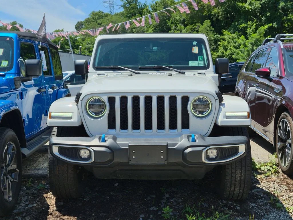 Used 2022 White Jeep Unlimited Sahara 4xe image 3