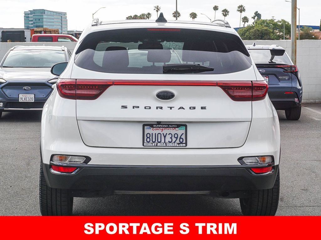 Used 2021 White Kia S image 5