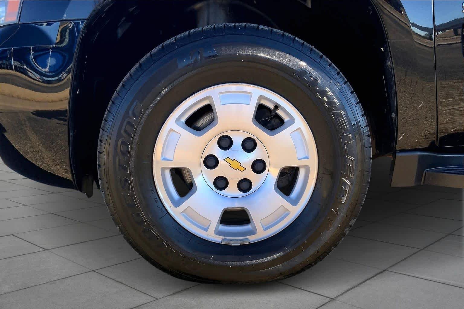 Used 2013 Black Chevrolet LS image 10