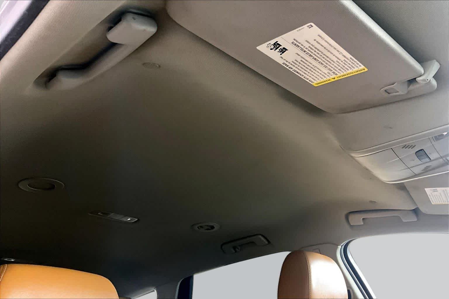 Used 2018 Ebony Twilight Metallic Buick Premium image 13