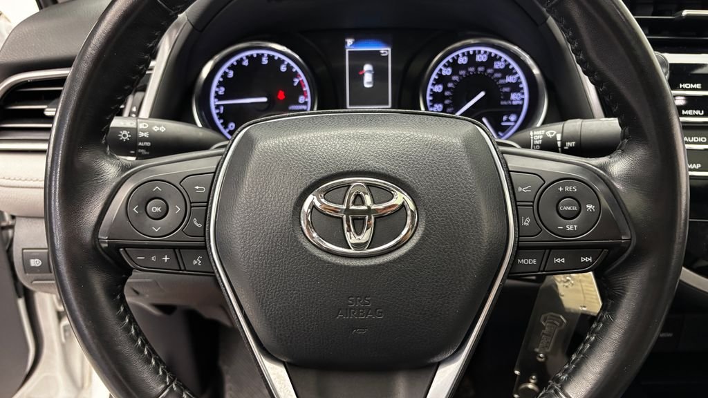 Used 2020 White Toyota SE image 20