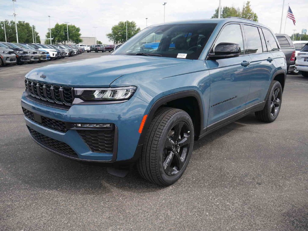 New 2026 Steel Blue Exterior Paint Jeep Limited image 3