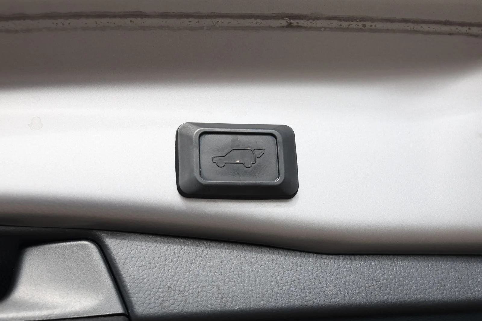 Used 2020 Silver Toyota Limited image 35