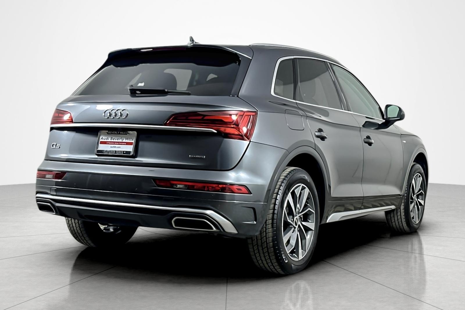 Used 2023 Daytona Gray Pearl Effect Audi S line Premium 45 TFSI quattro image 5