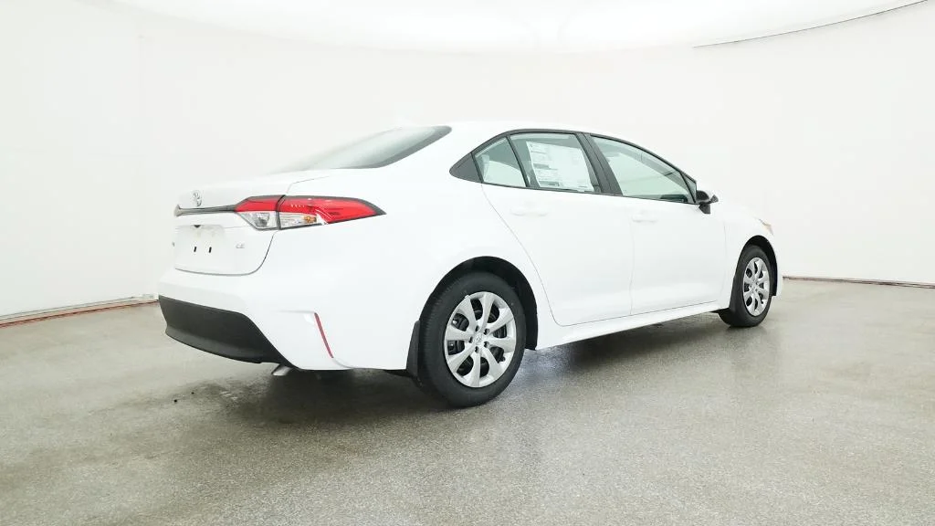 New 2026 Ice Cap Toyota LE image 18
