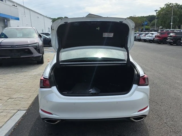 Used 2025 White Lexus 350 image 38