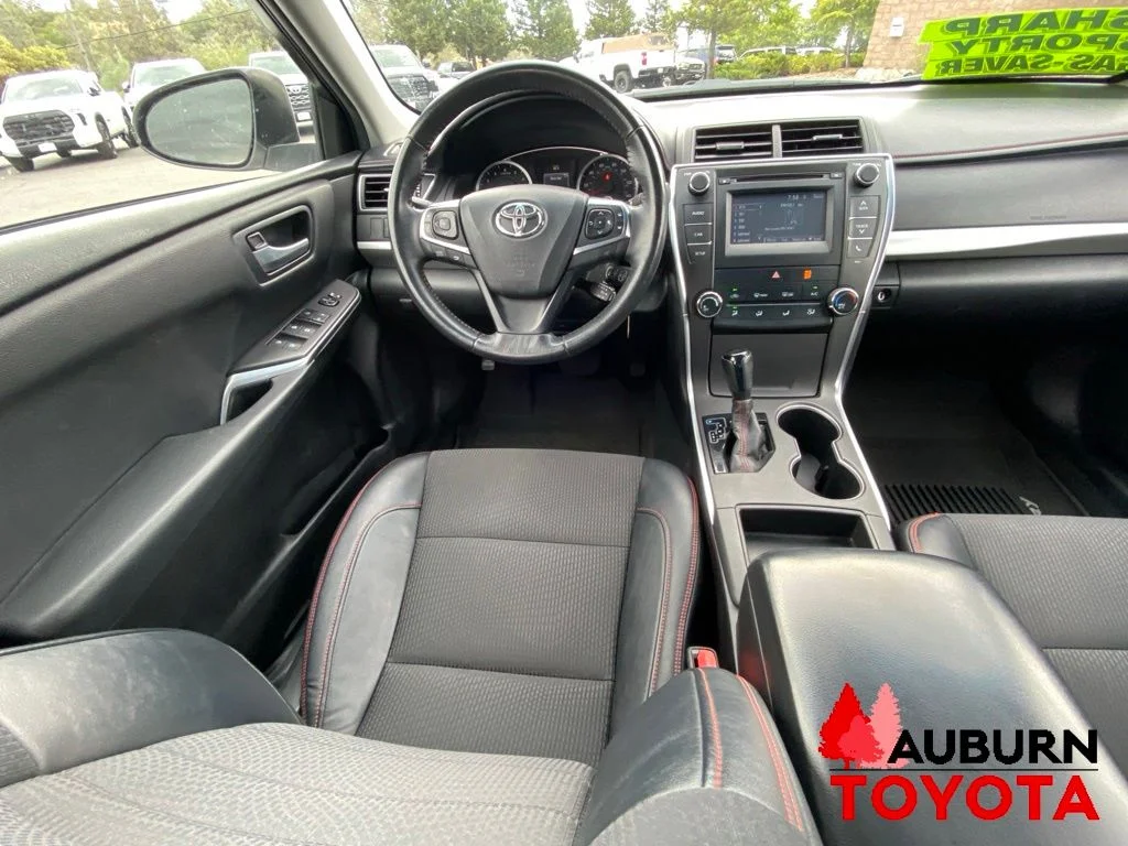 Used 2017 Ice Cap Toyota SE image 25