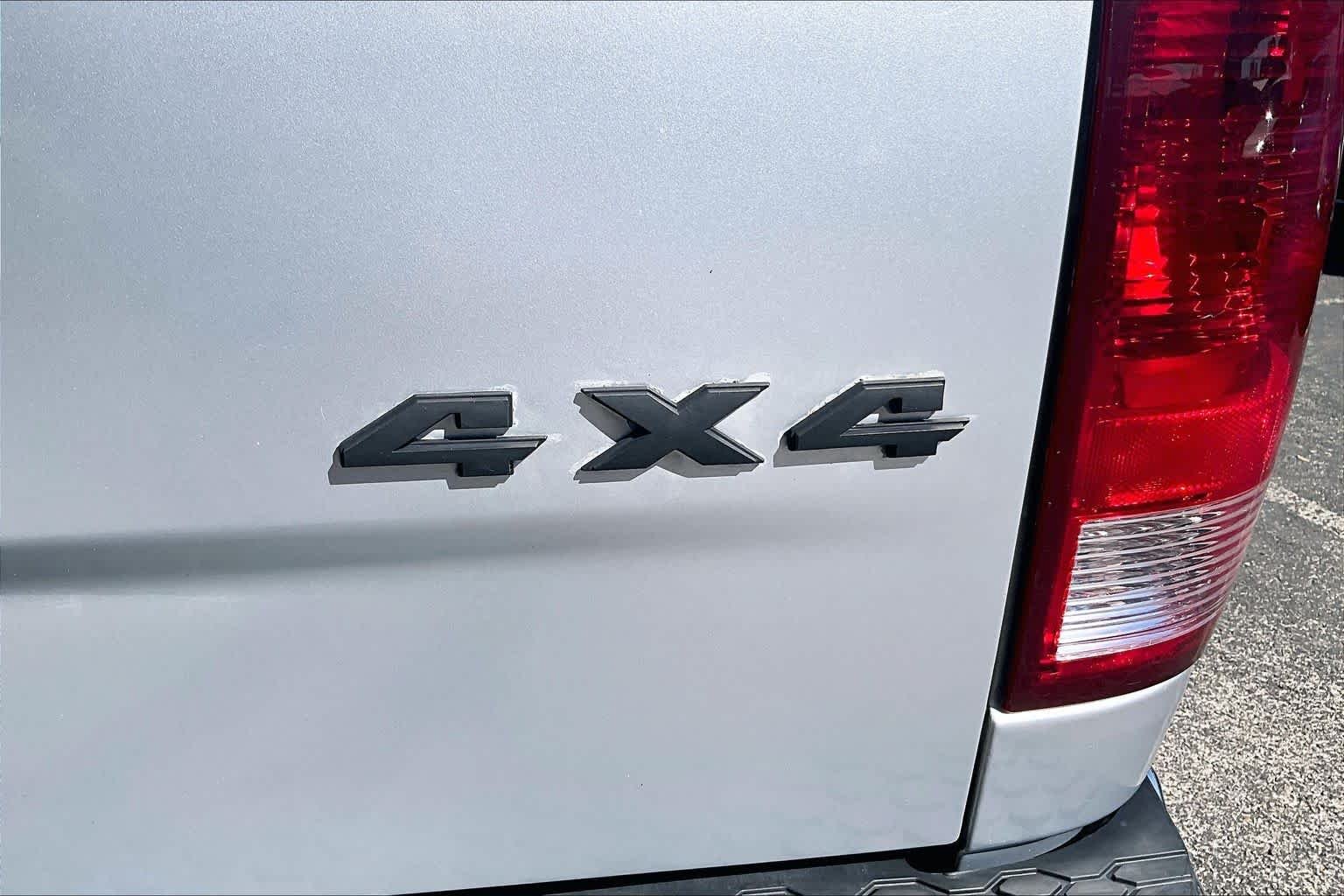 Used 2011 Bright Silver Metallic Ram SLT image 9