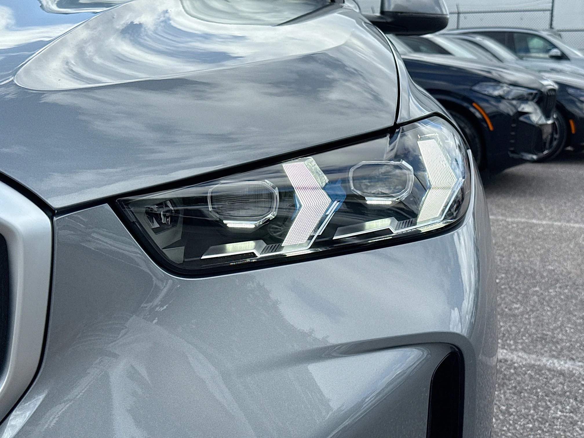 New 2026 Skyscraper Grey Metallic BMW sDrive40i image 9