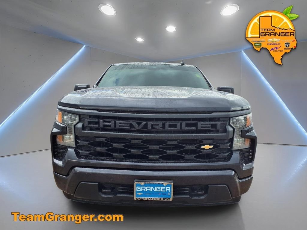 Used 2022 Dark Ash Metallic Chevrolet Custom image 7