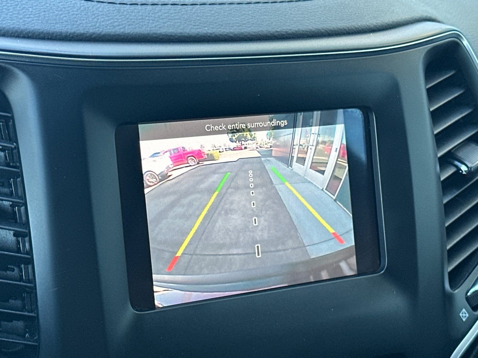 Used 2019 Velvet Red Pearlcoat Jeep Latitude Plus image 17