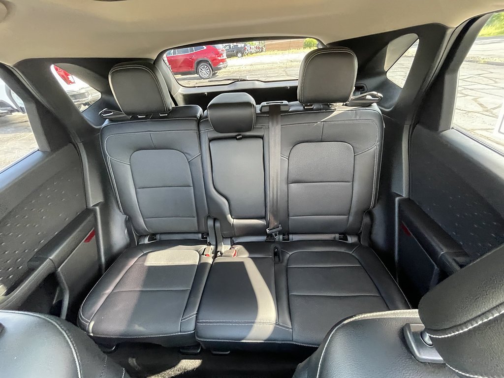 Used 2020 Agate Black Metallic Ford Titanium image 21