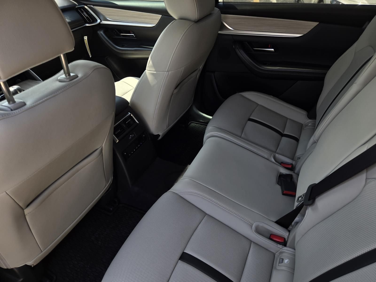 2026 Mazda CX-90 Preferred Package - Photo 13
