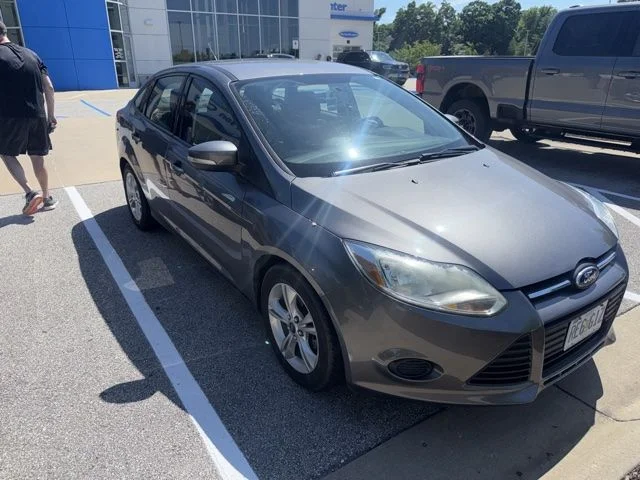 Used 2014 Sterling Gray Metallic Ford SE image 11
