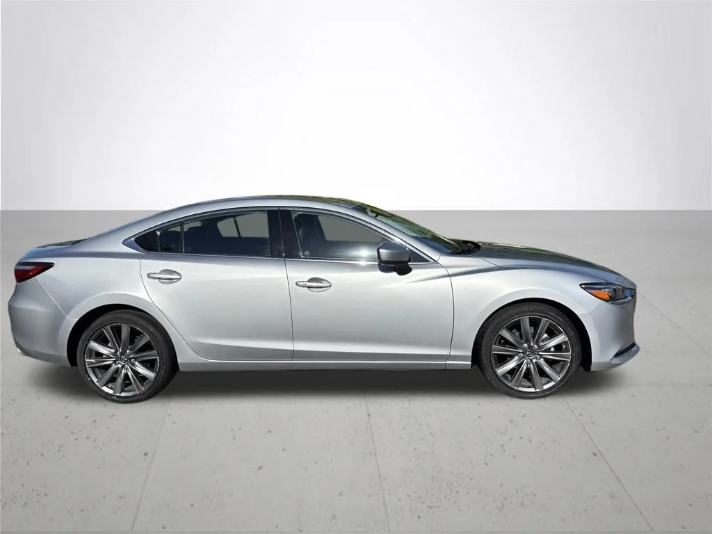 Used 2018 Silver Mazda Touring image 5