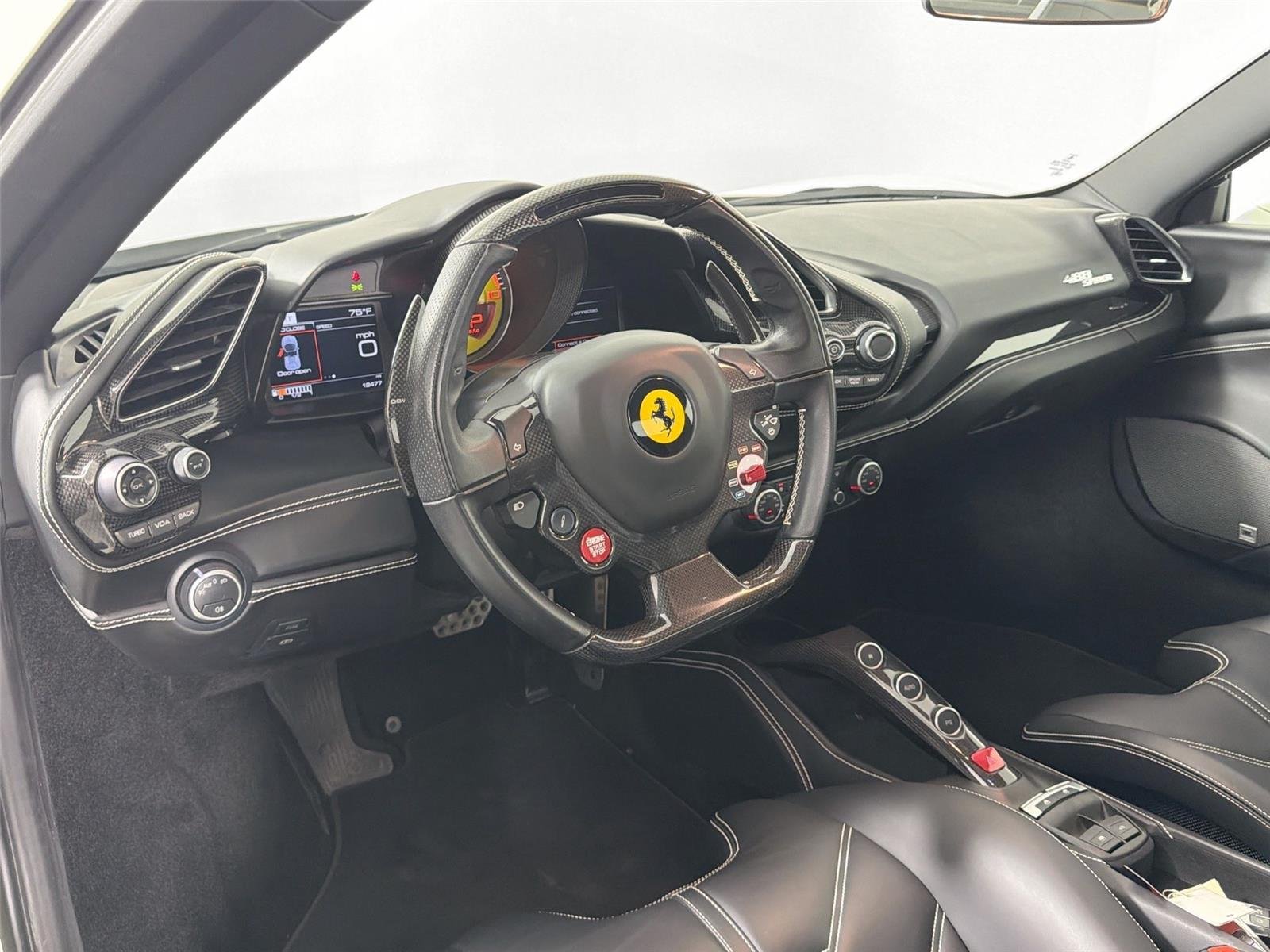 Used 2018 Bianco Avus Ferrari Base image 4