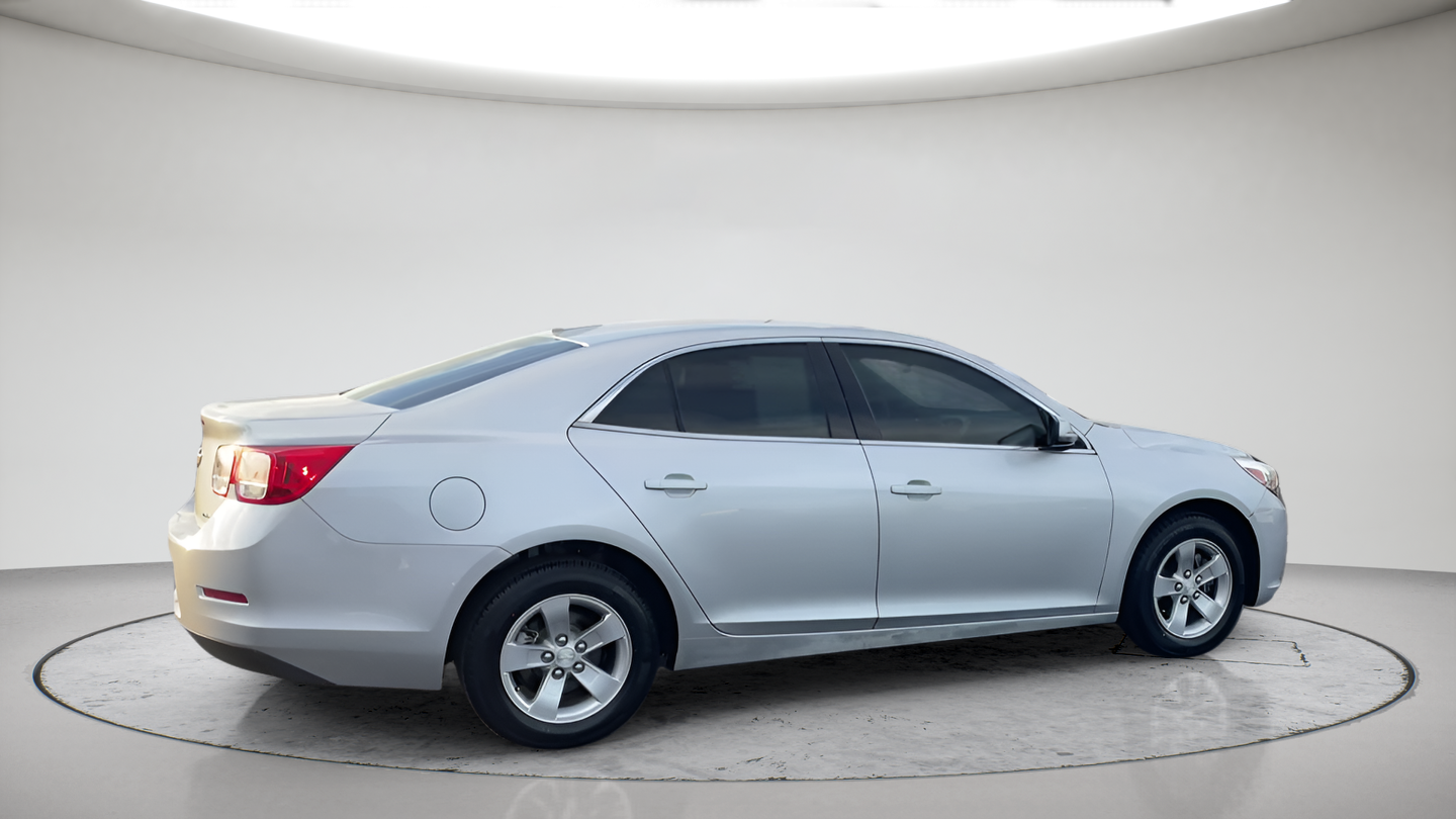 Used 2016 Silver Chevrolet LT image 6