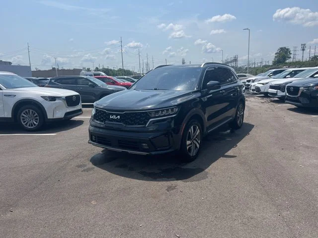 Used 2022 Black Kia EX image 16