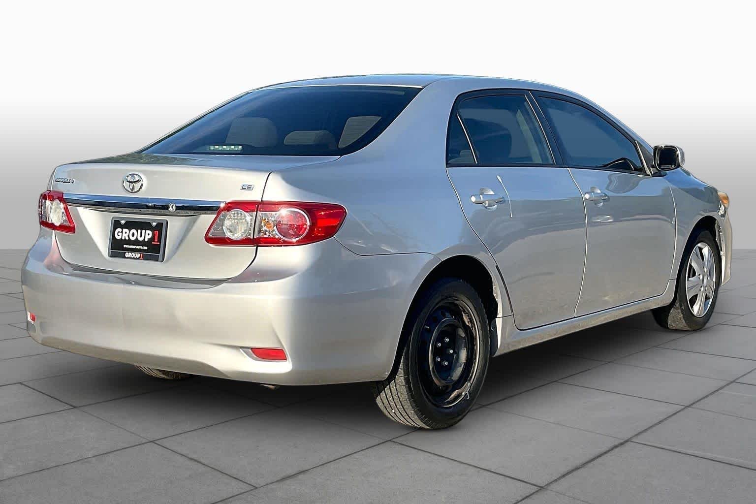 Used 2011 Classic Silver Metallic Toyota LE image 12