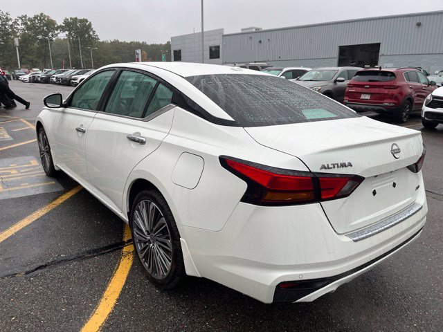 Certified Used 2023 White Nissan SL image 5