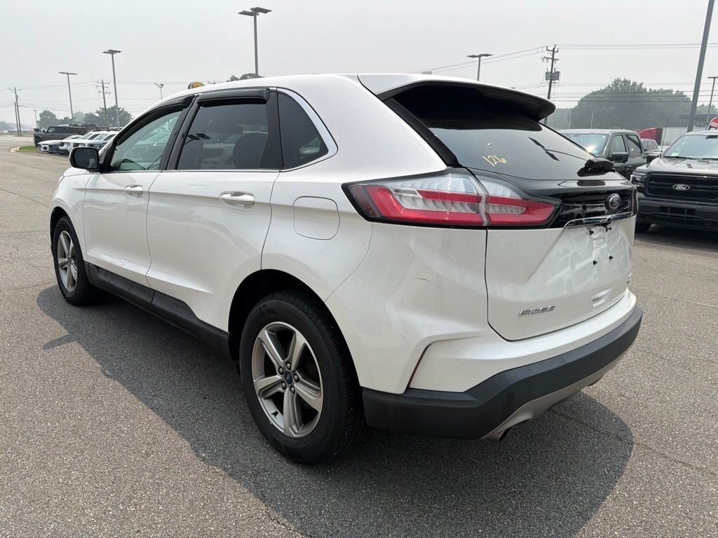 Used 2019 White Platinum Clearcoat Metallic Ford SEL image 8