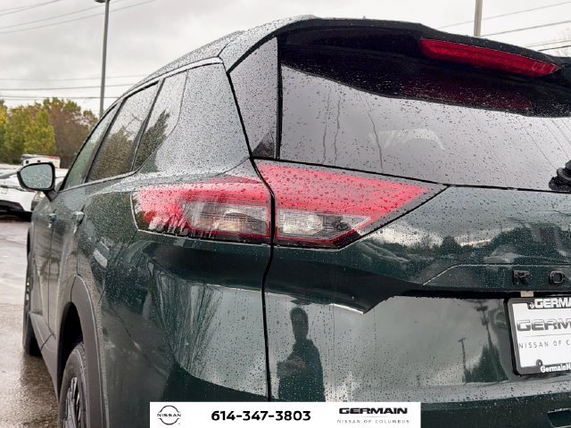 New 2027 Obsidian Green Pearl Nissan Dark Armor™ image 10