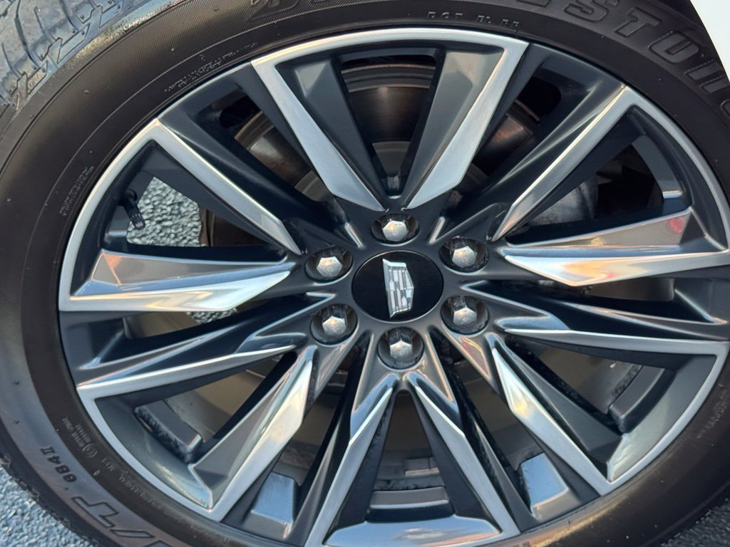 Used 2021 CRYSTAL WHITE TRICOAT Cadillac Sport Platinum image 12