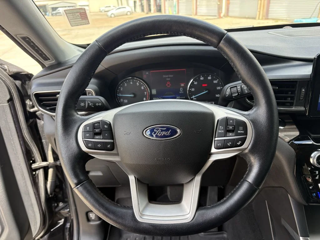 Used 2022 Black Metallic Ford Limited image 15