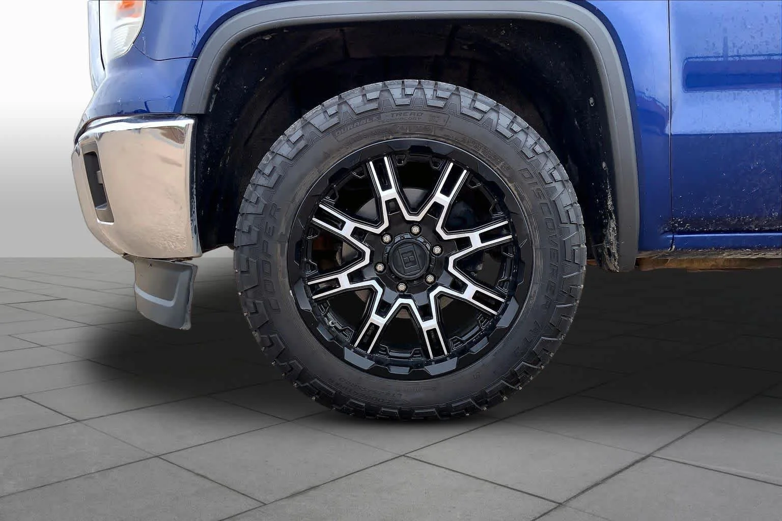Used 2014 Cobalt Blue Metallic GMC  image 10