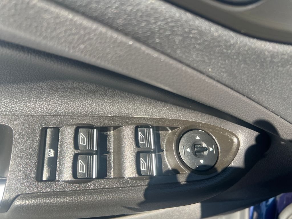 Used 2016 Blue Ford SEL image 12
