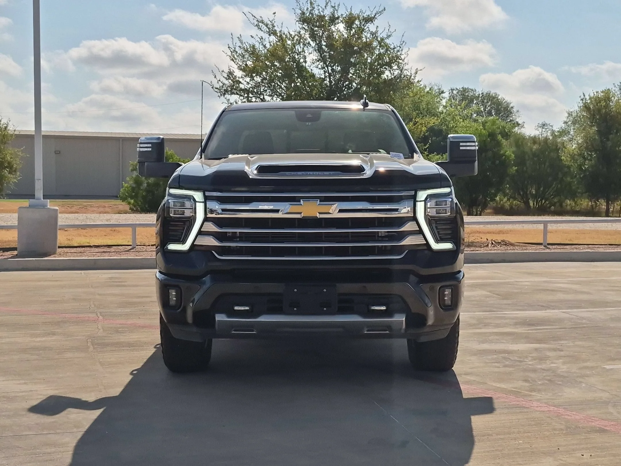 Used 2025 Black Chevrolet High Country image 8