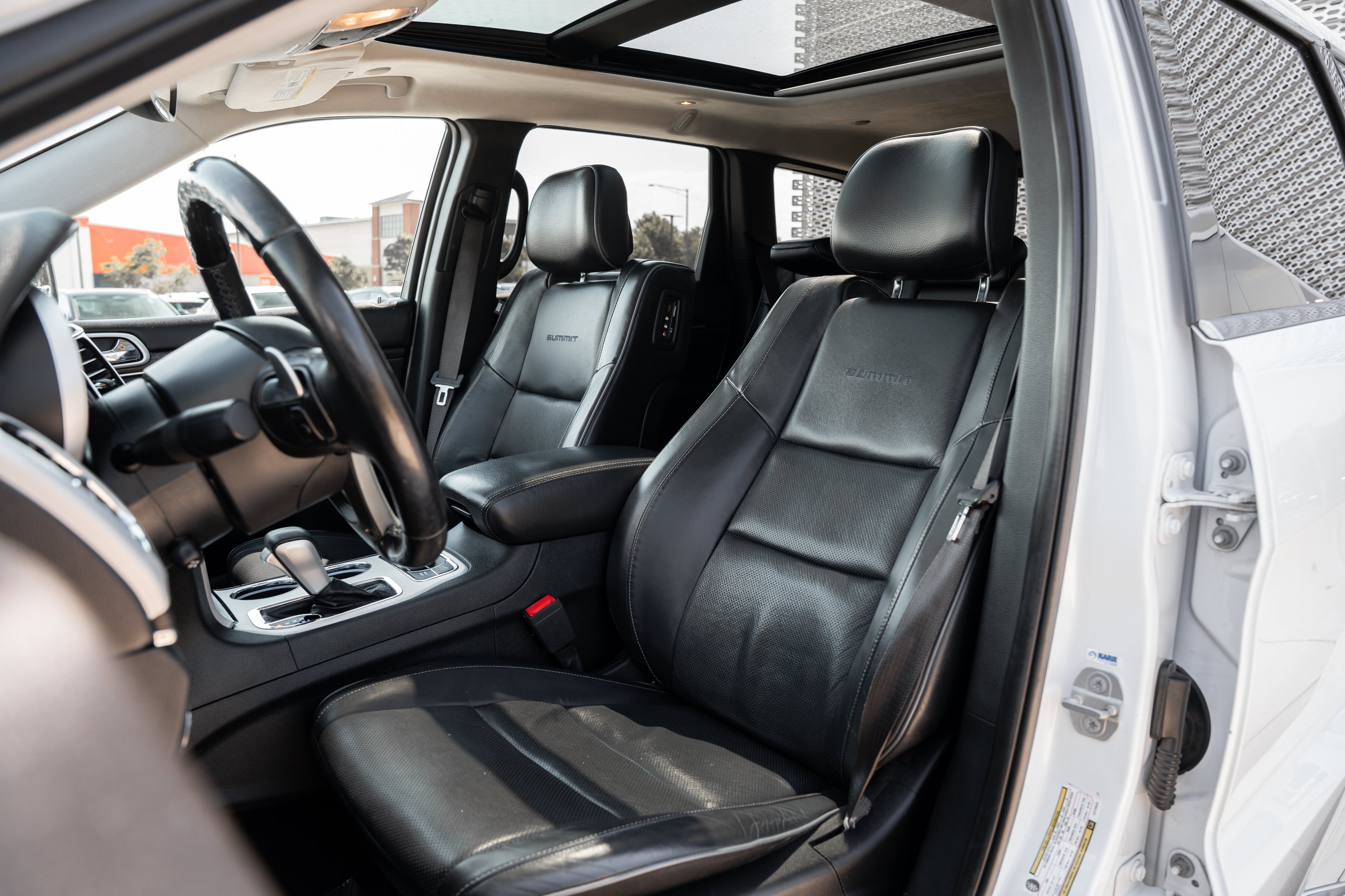Used 2020 Bright White Clearcoat Jeep Summit image 19