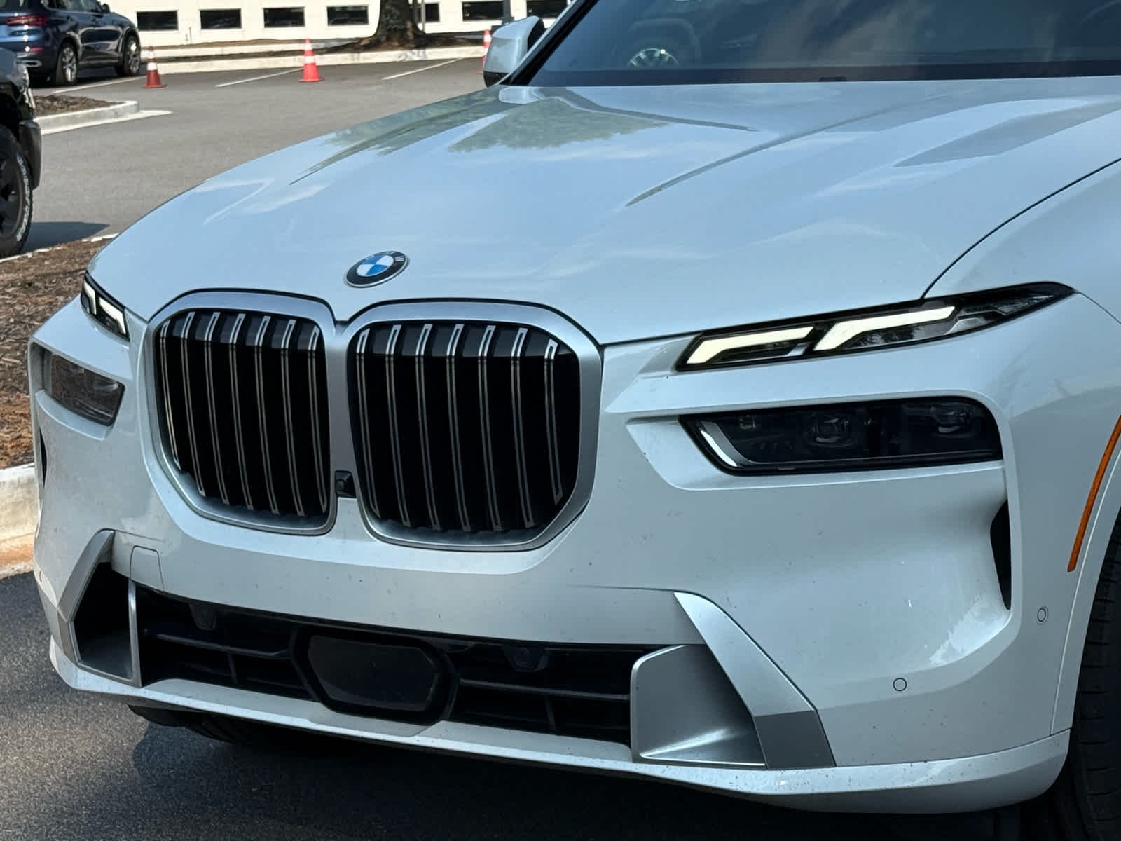 Certified Used 2024 Mineral White Metallic BMW xDrive40i image 9