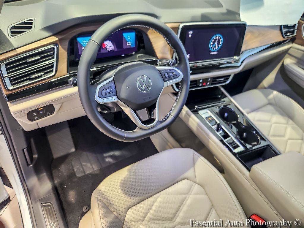 New 2026 Opal White Pearl Volkswagen 2.0T SE w/Technology image 8
